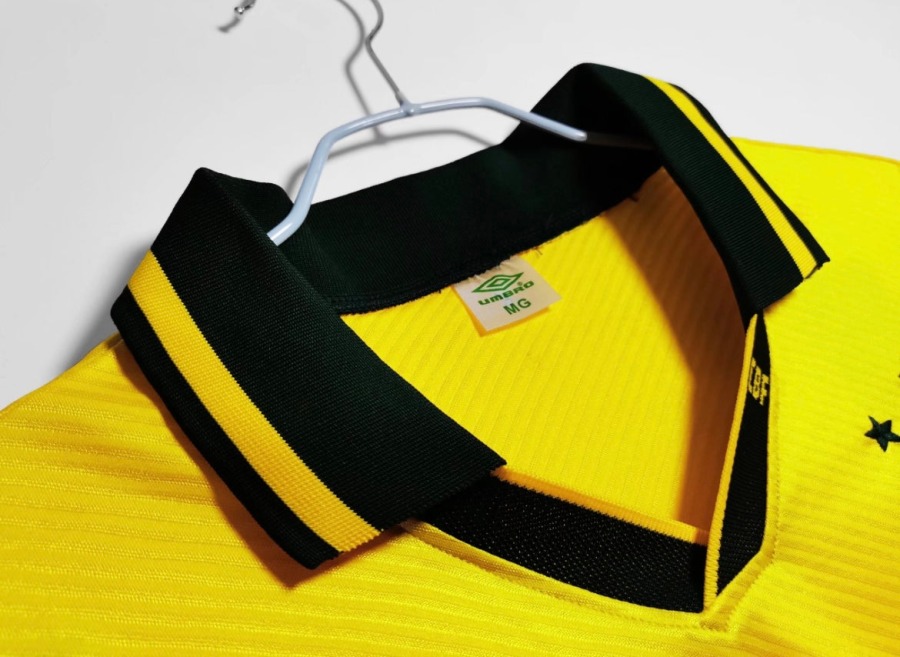 50B30C57-0C99-410A-A9DF-0B461A562CA6.jpg Voetbalshirt Brazilië 1994 Thuisshirt