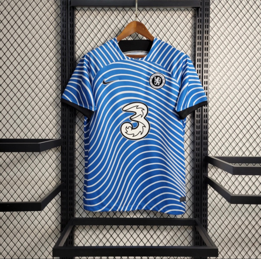 5A48A9B6-1DA7-4E29-814D-B3D17C938AB3.jpg Chelsea Trainingsshirt 2023/24