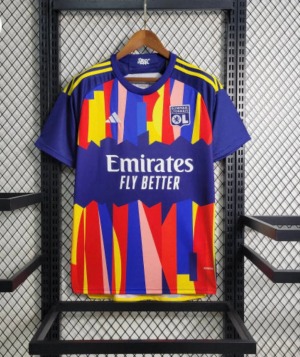 5A4CAFBB-0E2B-482C-A60C-722D20F5B3AF.jpg OL Uitshirt 2023/24