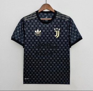 5E9689B5-29EE-4A9C-BED5-F64D38FF4E0C.jpg Juventus Concept 2022 Voetbalshirt