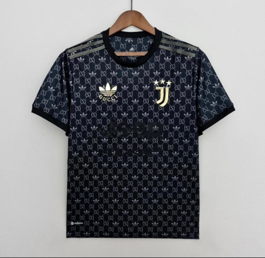 5E9689B5-29EE-4A9C-BED5-F64D38FF4E0C.jpg Juventus Concept 2022 Voetbalshirt