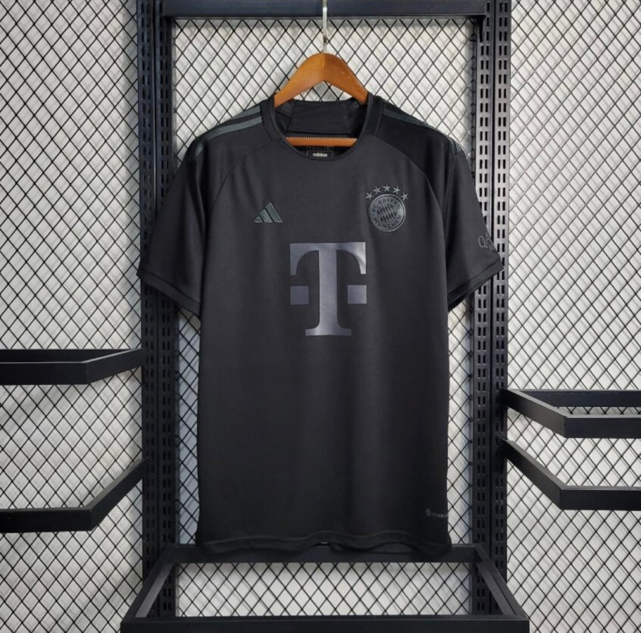 66E6756D-6AE0-4093-A59C-13A10FB289CF.jpg FC Bayern München Voetbalshirt 2022/23 Concept