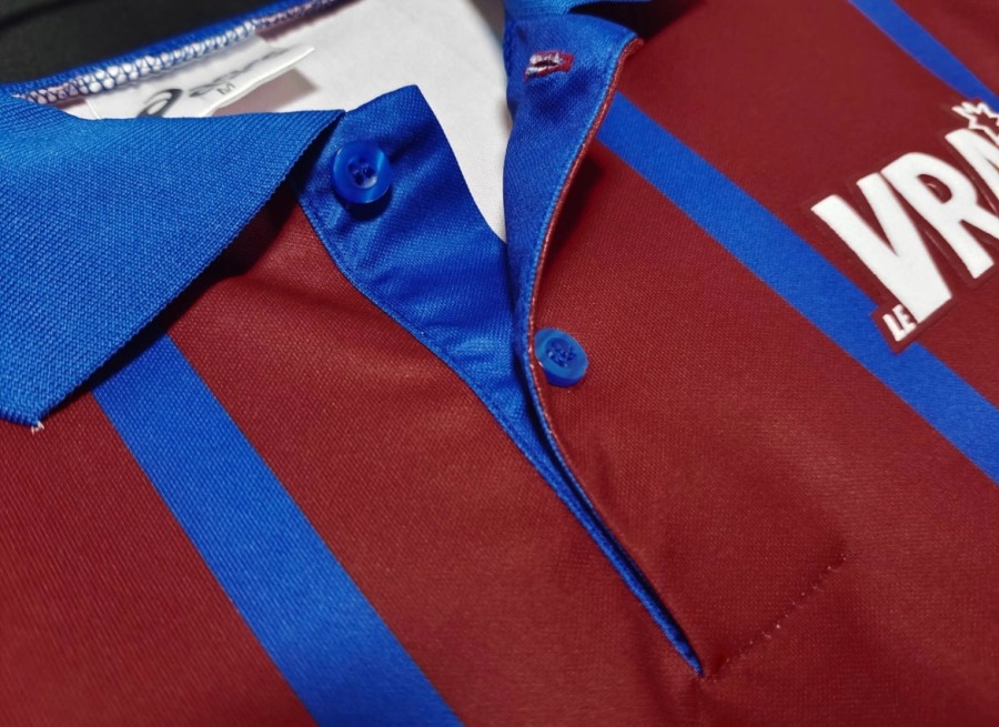 6C0CB510-5B4A-484C-B711-16FA3AADE1C6.jpg Bordeaux Thuisshirt 1993/94