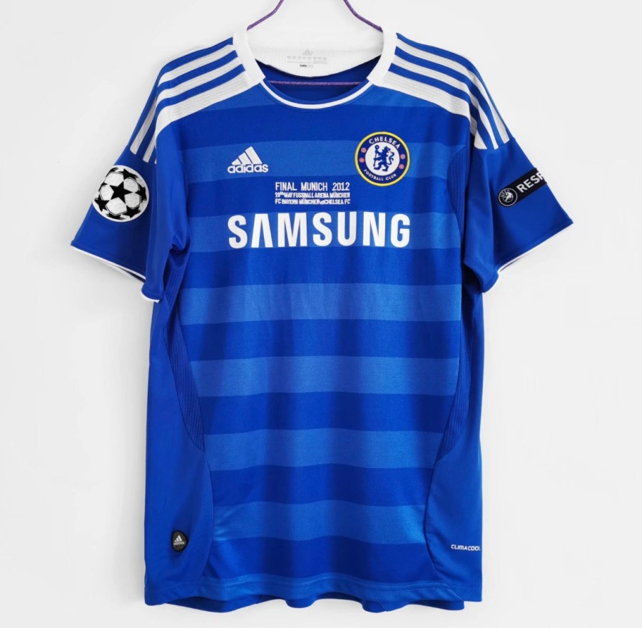 6EB7B91F-69FB-48E1-A060-33BA65FD0F3F.jpg Chelsea Thuisshirt 2011/12