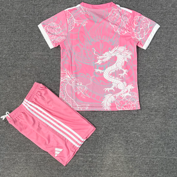 6ce47cd4b7751aa3c6dfd5200ad9f9de.png Real Madrid 25/26 Kinderen Roze Draak Uitshirt