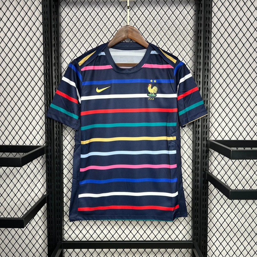7842c7e6ed9c5ab44bd872a97bc22656.jpg Voetbalshirt Frankrijk Training 2024-2025