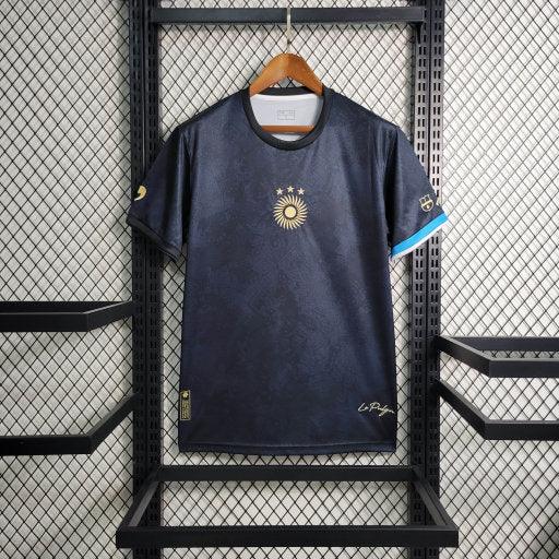 7865F7ACE71BED5E7B4D9DD5BBD32815_540x_49febc15-9e0c-4b51-8d99-c4738e85e751.jpg Voetbalshirt Argentinië 2023-24 La Pulga Zwart Speciale Editie