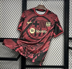 7DC21FA5-0963-478B-AFE3-22229F7B3758.jpg FC Barcelona Conceptshirt 2024/25