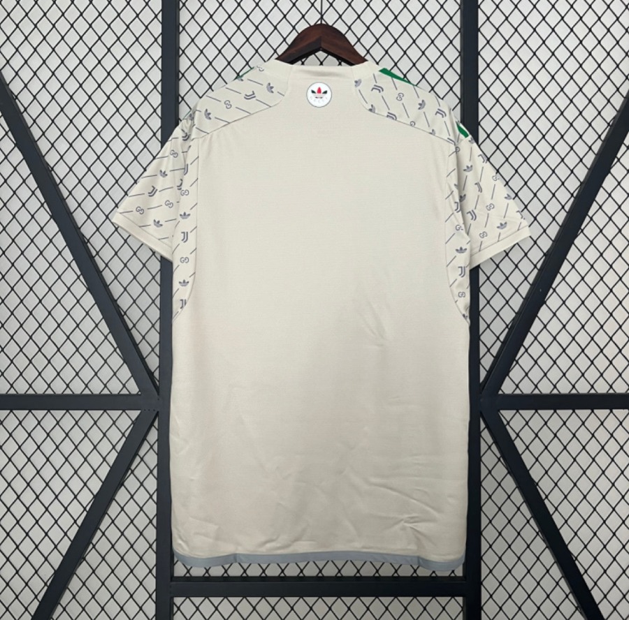 80058B9F-E628-4D24-9C7E-BA3324980064.jpg Juventus 2024/25 Concept Voetbalshirt