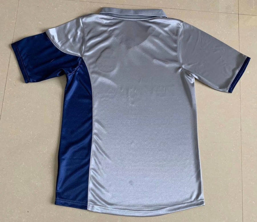 802AA17C-449B-4F9D-88B2-4481838F1871.jpg FC Porto Uitshirt 2001/02