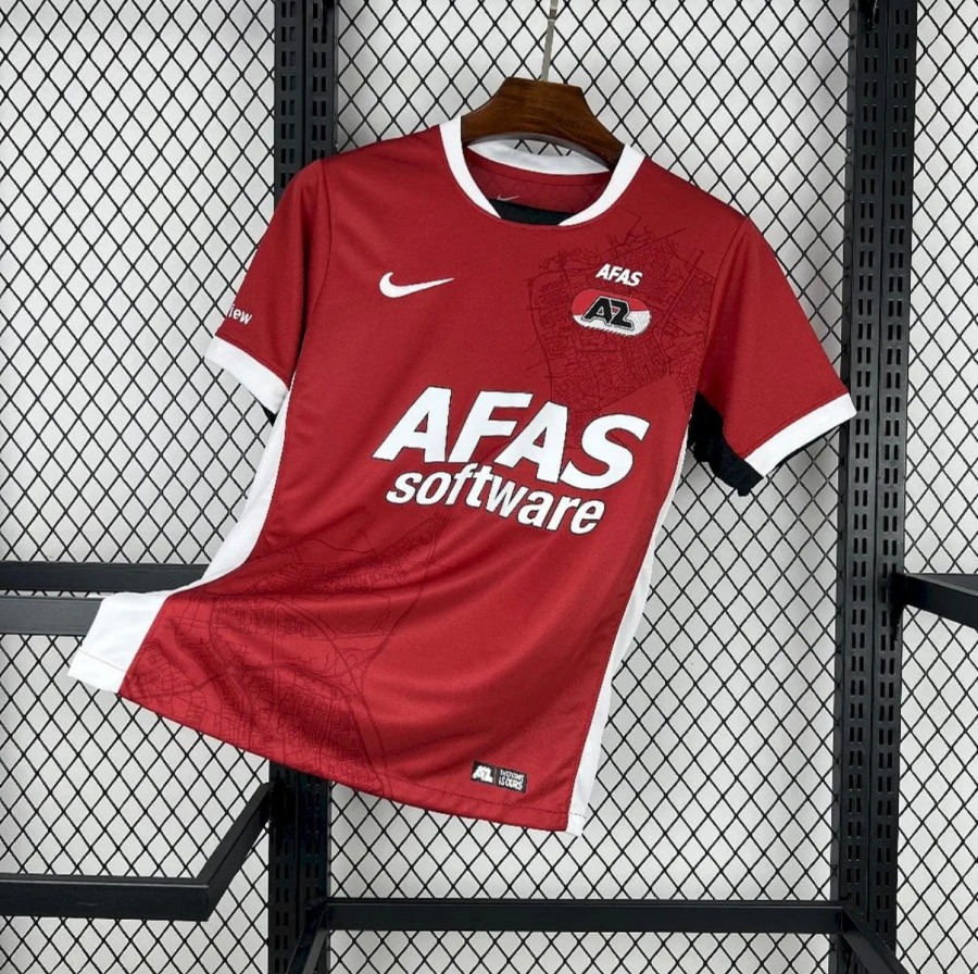 8686C790-0E68-4D57-9DEF-D4D784BAC3DC.jpg AZ Alkmaar Thuisshirt 2025/26