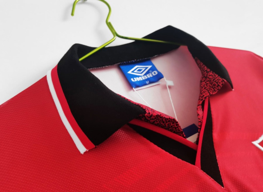 868EAB58-DC1C-4F8D-815E-9827CF56259A.jpg Manchester United Thuisshirt 1994/95 Lange Mouwen