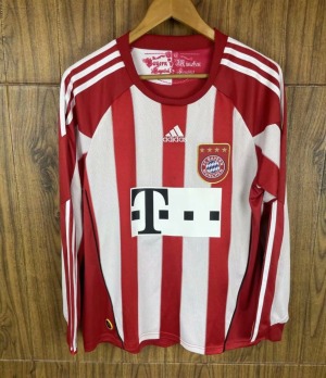 8F5F553E-CF91-42F6-8CEF-93F497939018.jpg FC Bayern Munich Thuisshirt 2010/11 Lange Mouwen
