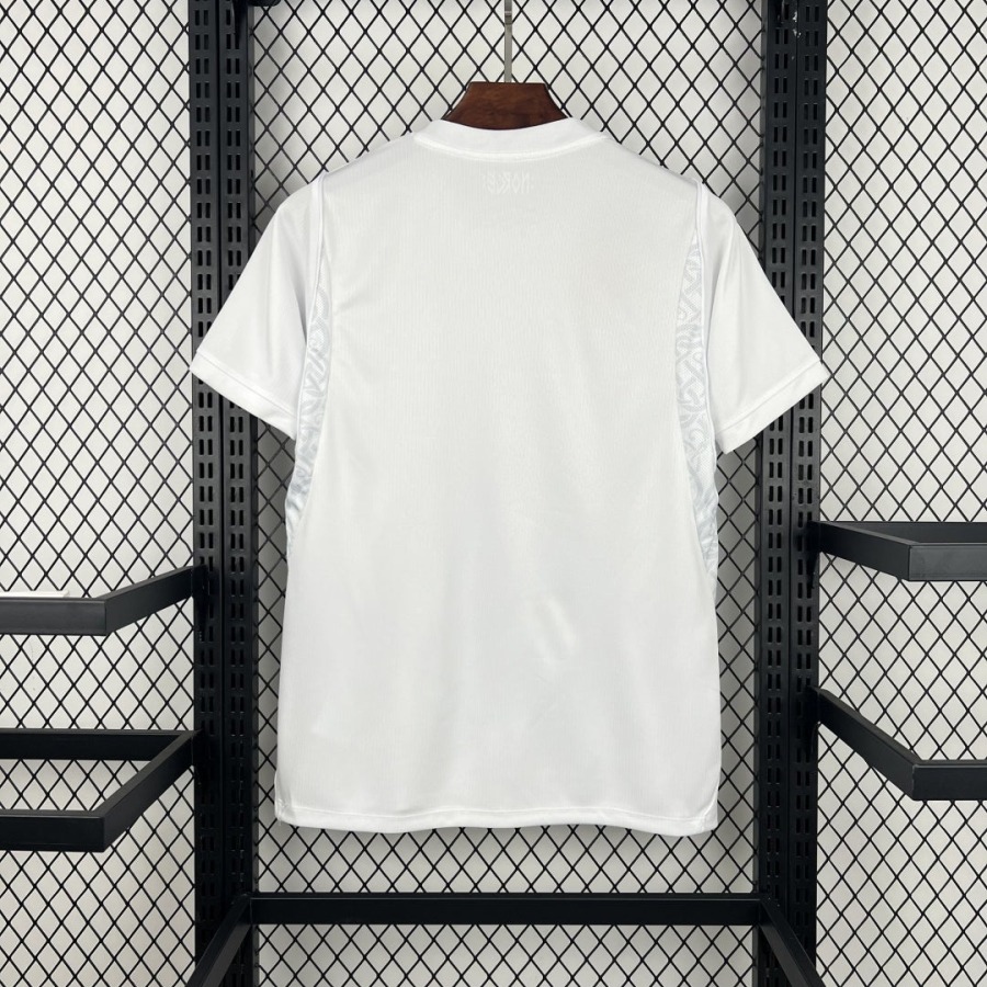 8ead0e0ed53ea8966f19f5049d7571f6.jpg Noorwegen 2026 Wit Voetbalshirt