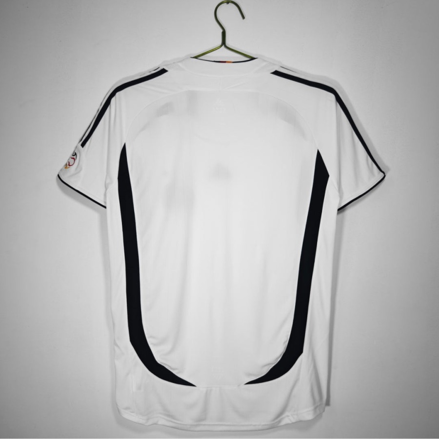 8fb13b42c50cead56fa321a9daca7b02.jpg Duitsland Thuisshirt 2006 Retro