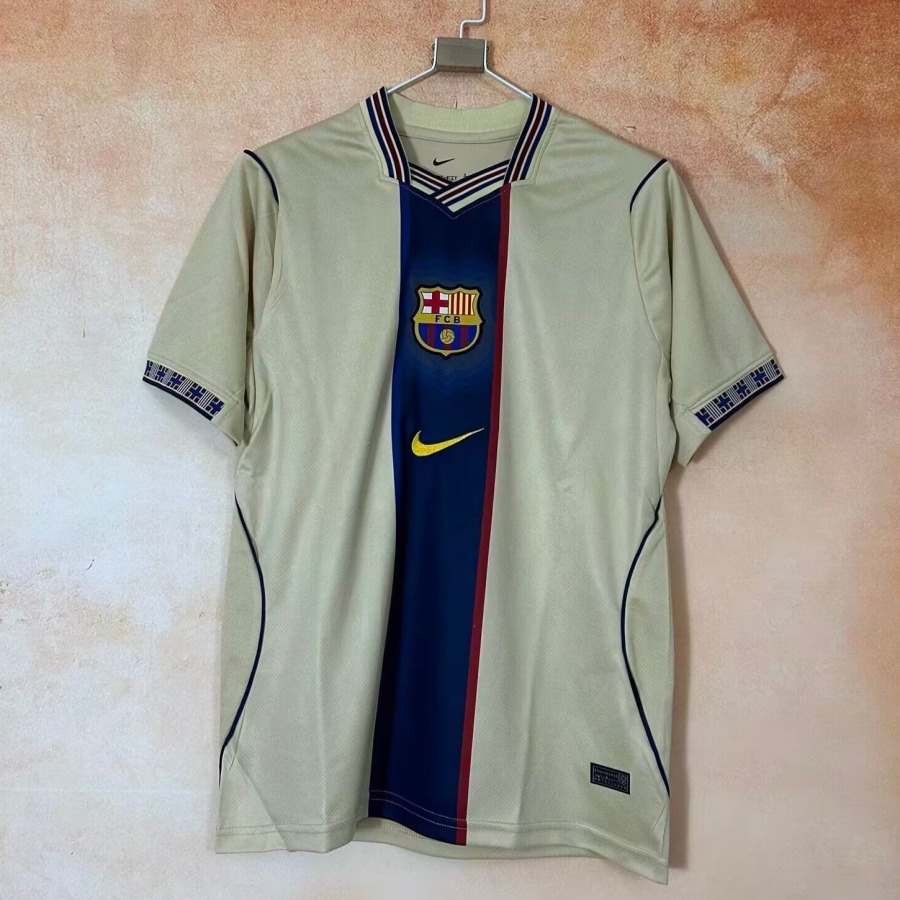 9065bd1993959f0044b24704f12e6d15_6f9e212f-32d9-430c-8857-3d65b3c1679b.jpg Voetbalshirt Barcelona Retro 2026/27