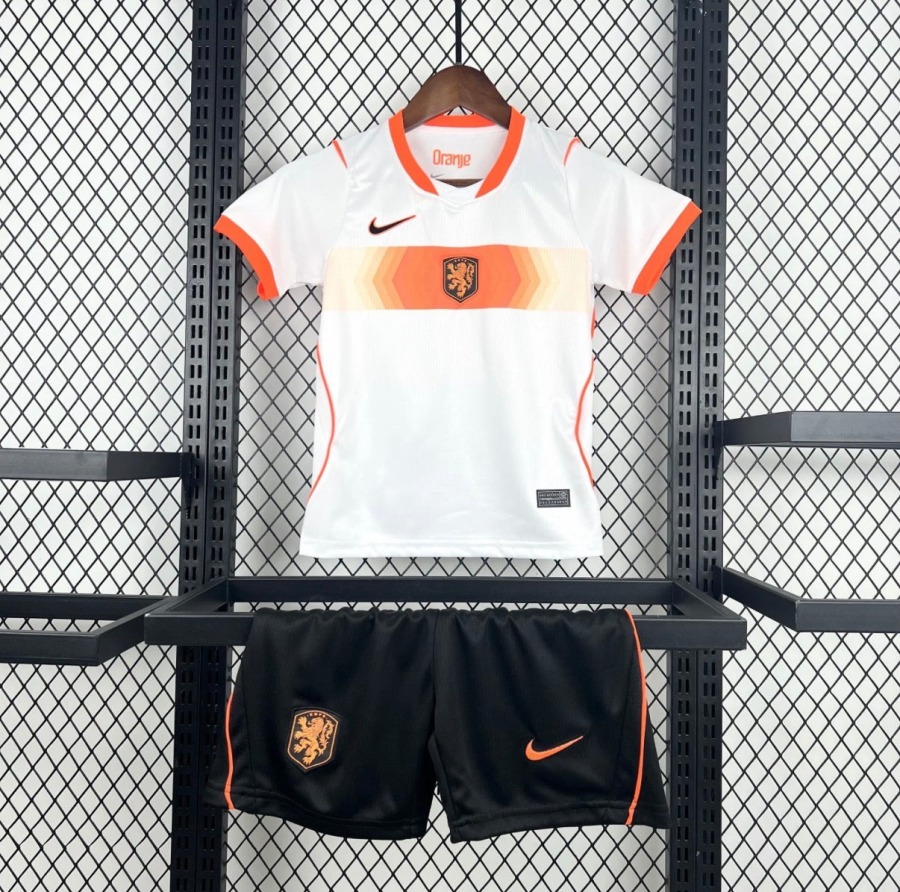 986AE818-BCB4-4FBC-AF21-C9E0FC3782F9.jpg Nederland Uitshirt Kinderen 2026