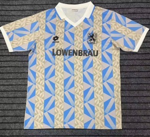9F89C16F-3887-43D4-8FC7-B49A2FB154E0.jpg TSV 1860 München Thuisshirt 1992/93