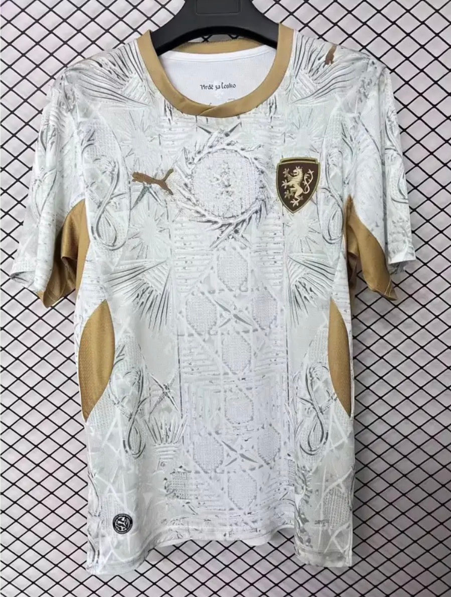 B27E6AE6-18CF-4CA7-B32E-F481A32F27F4.jpg Tsjechië Uitshirt 2026