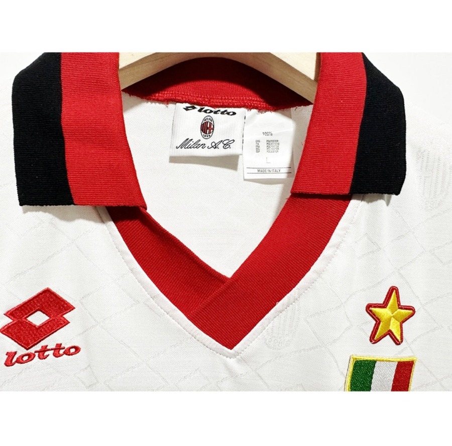 BCBFD9E9-67BD-4B64-BFAA-018F1A4653C3.jpg AC Milan 1993/94 Uitshirt