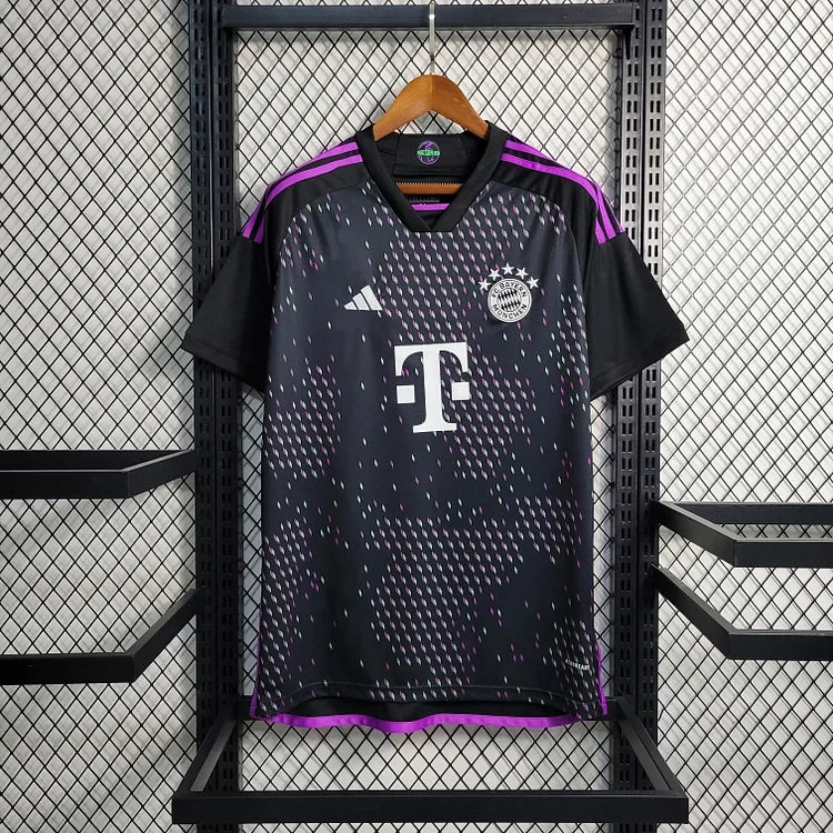 BE0386E0-C93A-4913-99D4-CE660C0E8B8A.jpg Bayern München 2023-2024 Player Editie Voetbalshirt