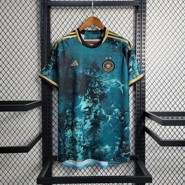 C60A9160-604F-46D3-A245-8B552AE3FDEF.jpg Duitsland 2023-2024 Speciale Editie Voetbalshirt