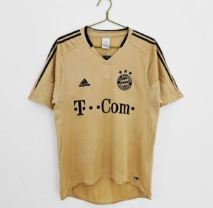 C6CC5B54-86C3-464C-9825-862AD5FC2E1A.jpg FC Bayern Munich Uitshirt 2004/05