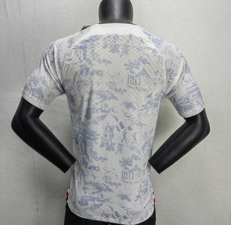 D0E4DE27-2894-4FBC-BCE0-7CC7517B57F1.jpg Frankrijk 2022 Uitshirt