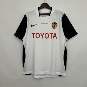 D34BD344-DC5D-457B-A26F-487E17E45940.jpg Valencia CF 2003/04 Thuisshirt