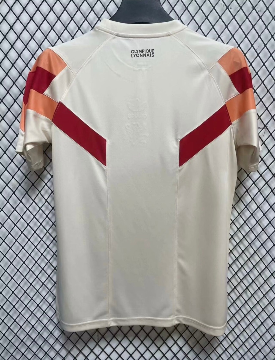 D4C5E744-31AE-452E-BA4E-2EC7EF26B30A.jpg OL 2024/25 Trainingsshirt