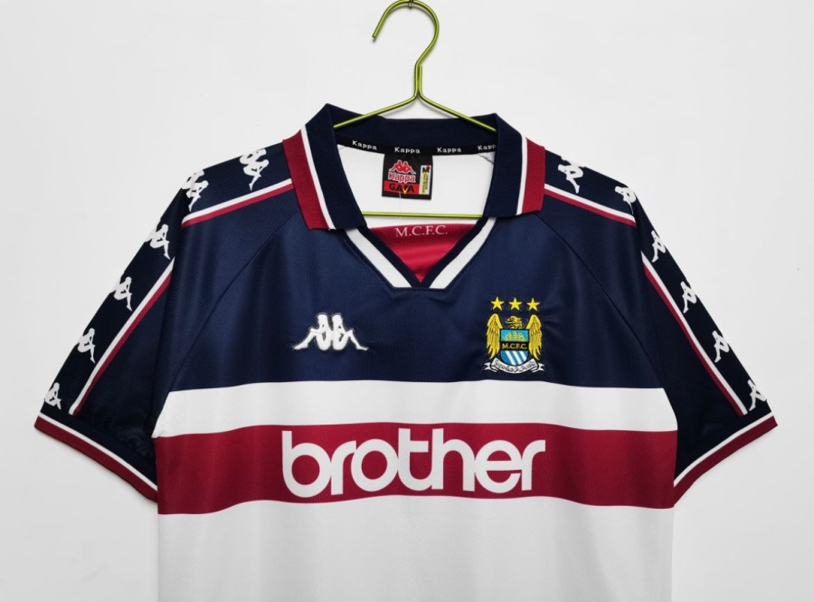 DD7A58DE-C6EF-49C3-A3E1-A047021F5EAC.jpg Manchester City Uitshirt 1997/98