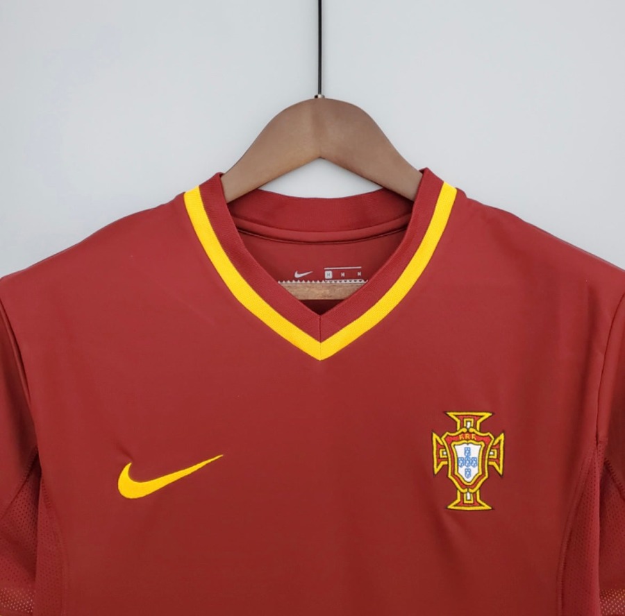 DD92FE50-A8B6-45DB-B054-152EAE9384C5.jpg Portugees Thuisshirt 2000