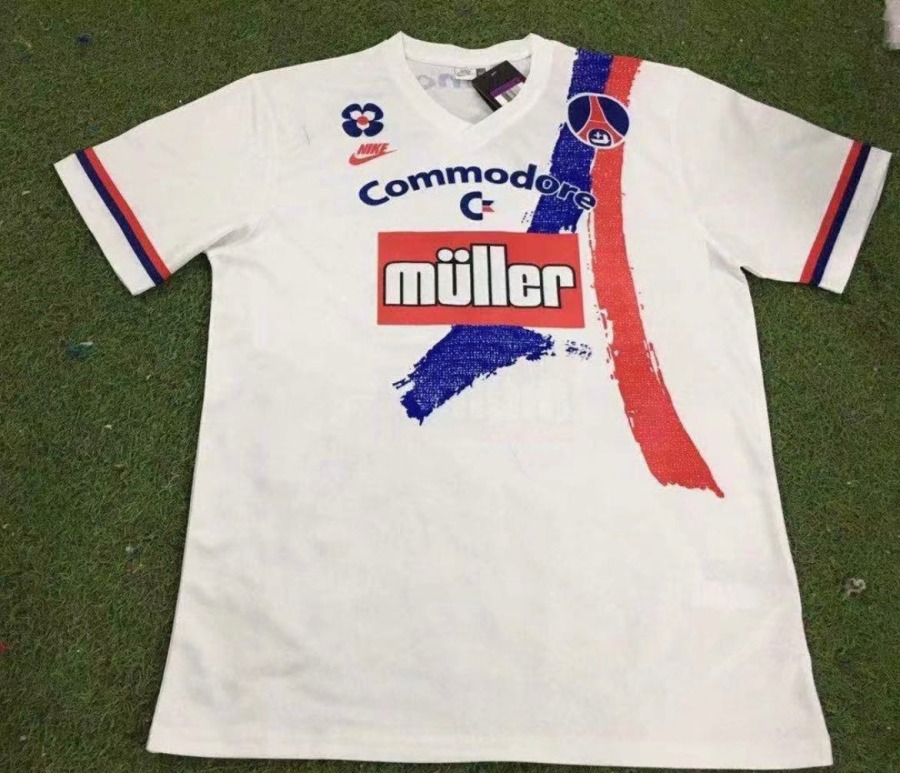 FullSizeRender_427389fb-66ff-417a-aa1b-56d16a614378.jpg Uitshirt PSG 1991/92