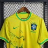 IMG-3289_540x_478d36e9-e9fd-46d1-af9e-e11e88dec44b.jpg Voetbalshirt Brazilië Speciale Editie Gele Vogel 2024/25