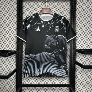 Image_184_610x_crop_center_76e55693-158e-4c6c-a3b8-574ee3898f31.jpg Real Madrid Zwart & Grijs Panther Voetbalshirt 2024/25