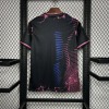 Image_194_610x_crop_center_08968838-9c21-4f64-a007-8dbdafcf22e3.jpg Real Madrid Zwart Roze Panther Voetbalshirt 2024/25