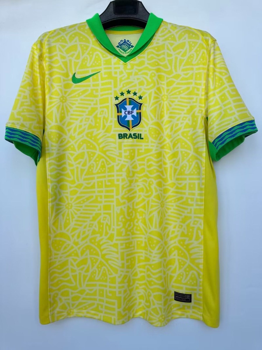 PHOTO-2024-11-17-14-49-57_f054117c-3908-4e99-b48a-aeb741105583.jpg Brazilië 24/25 Geel Special Edition Shirt