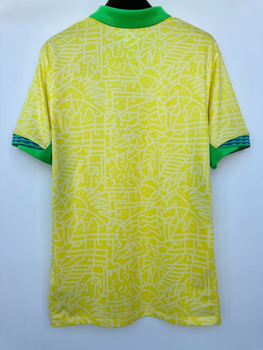 PHOTO-2024-11-17-14-50-02_40763358-7163-4f8e-bccf-02a4f5ee33bd.jpg Brazilië 24/25 Geel Special Edition Shirt