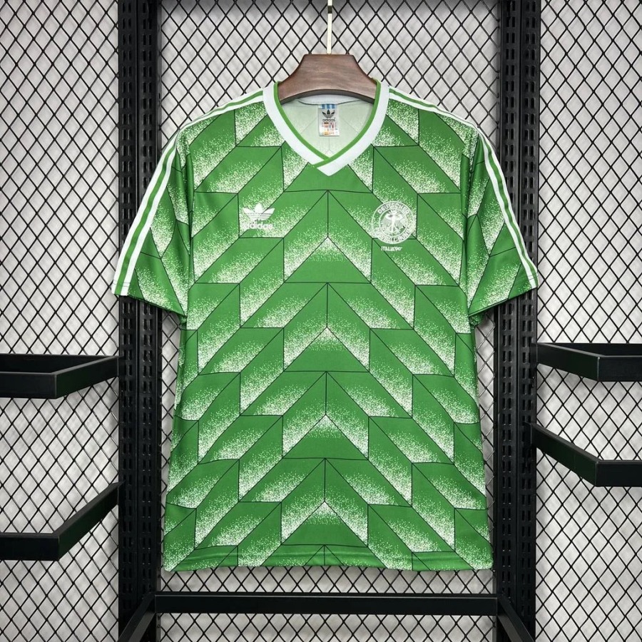 a7e4b0e3b07c01c5bad5a59e90197e47.jpg Voetbalshirt Duitsland Retro 1990