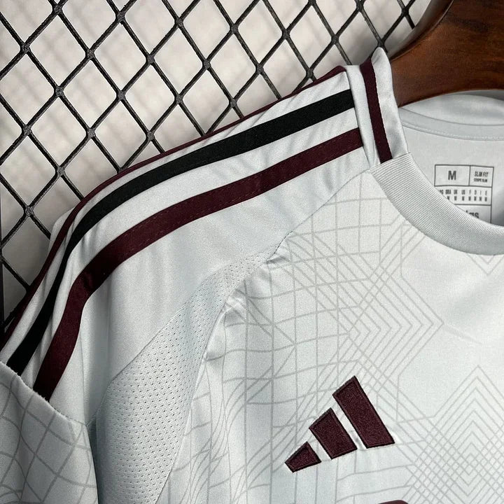 a9942128735788a696122b4c2651e1fa.jpg Voetbalshirt AJAX Amsterdam Derde 2024-2025