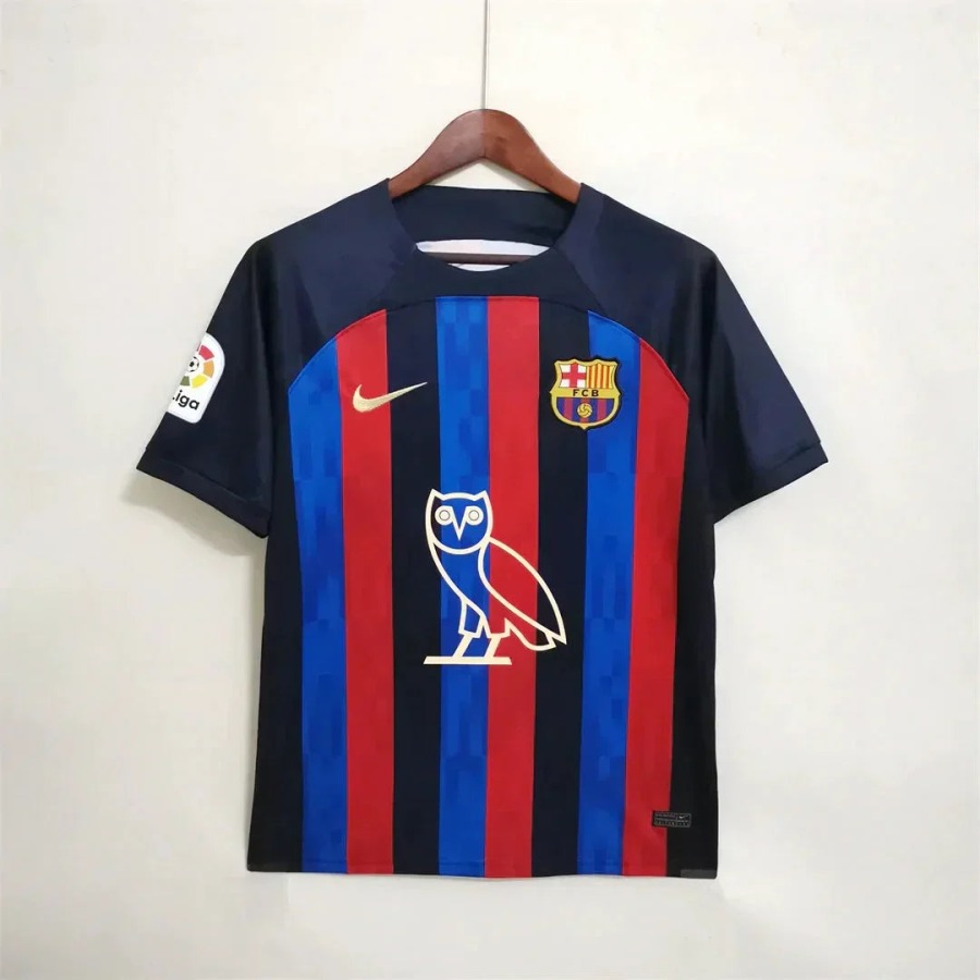 b1d16a3985857cf0f40dfa436e711c25.jpg Barcelona Thuisshirt 2022-2023 Classico Editie