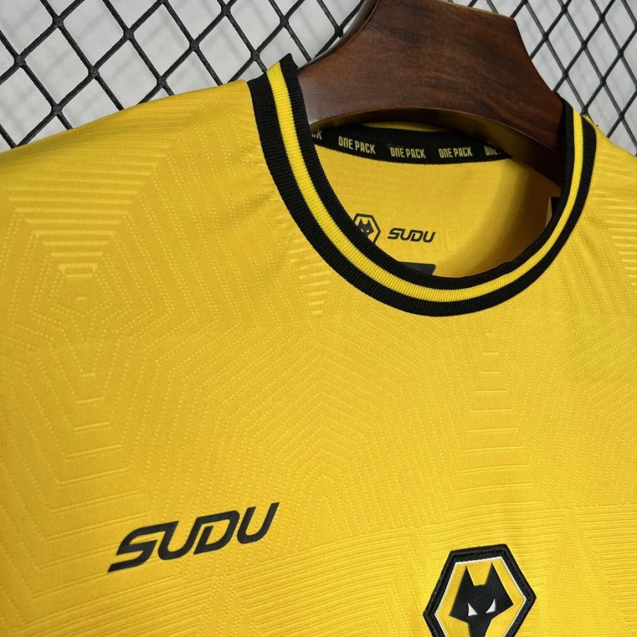 ba8720d3.jpg Wolves Thuisshirt 2024-25