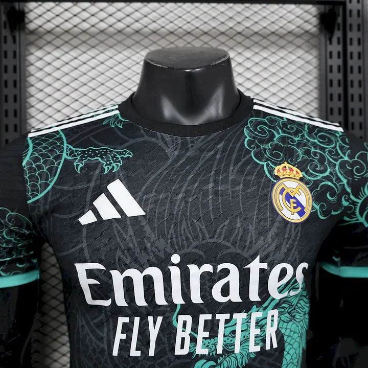 c0b53f3e316479b70c3af1a8c9b9e2f0.jpg Real Madrid 2025-2026 Concept Streetwear Shirt