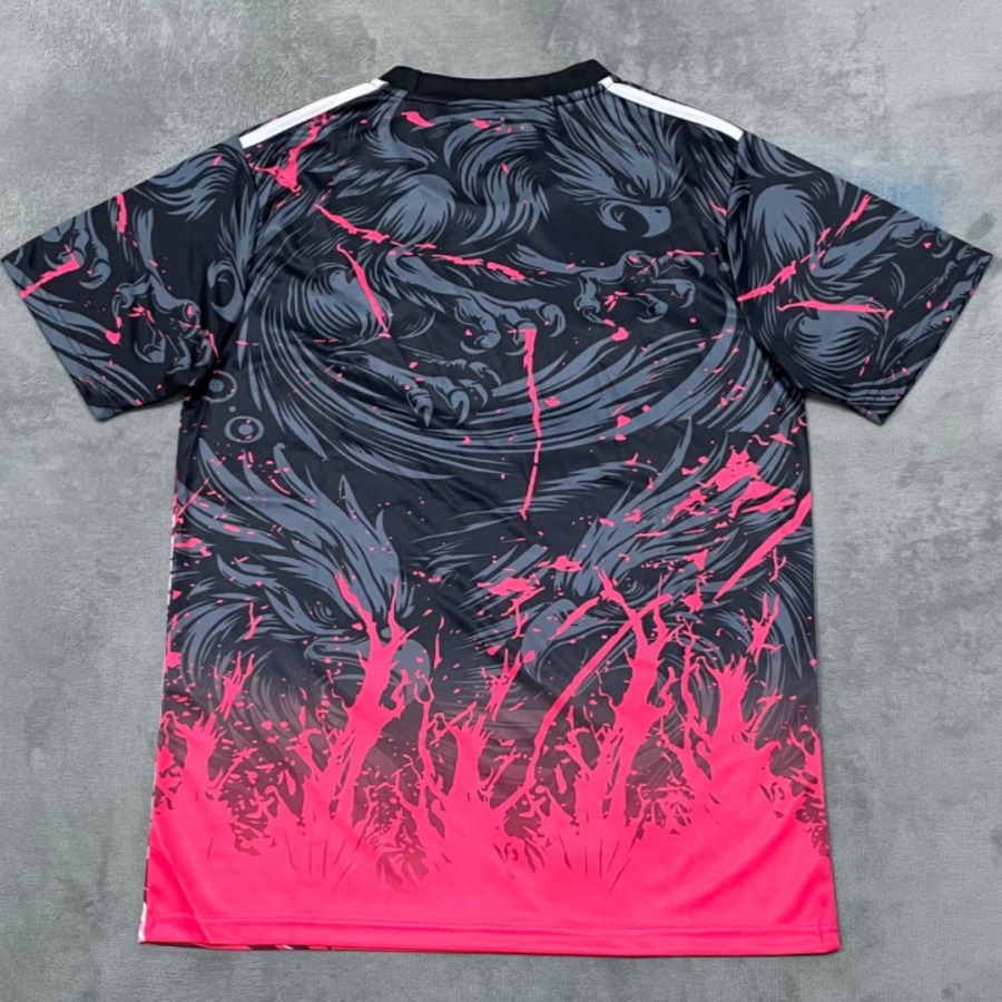 c0f22aec0146d8d342a213c093409dac.jpg Liverpool 25/26 Roze Speciale Shirt