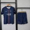 c2903ab57a3edf3f2c2c47dce033dfaa_8ab23bb1-864d-412d-b86e-53eb86b1a6cf.jpg PSG Thuisshirt 2025/26 Volwassenen