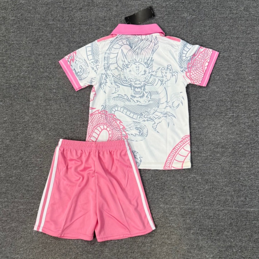 c549c0e505462fc3ff4db50f8c156f60.jpg Real Madrid 25/26 Kinderen Rose Premium Voetbalshirt
