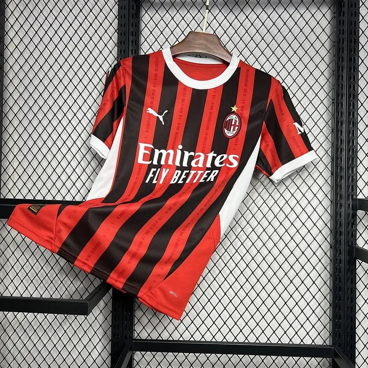 cbcd01d97906f7e9ba9f0c88ac7add3e.jpg AC Milan Thuisshirt 2024/25 Football Premium