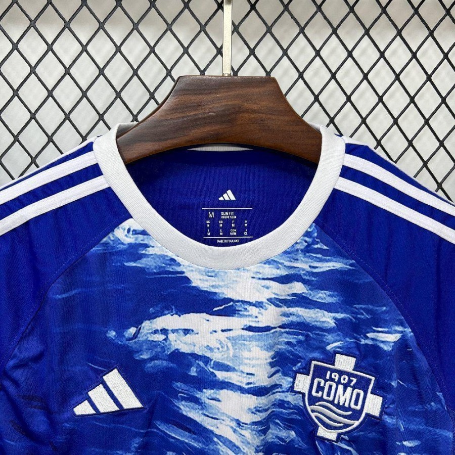 d3c63462.jpg Como 2025-26 Thuisshirt