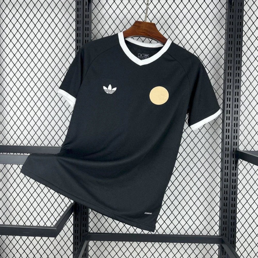 d67f25cb.jpg Ajax Concept Shirt 2025-26
