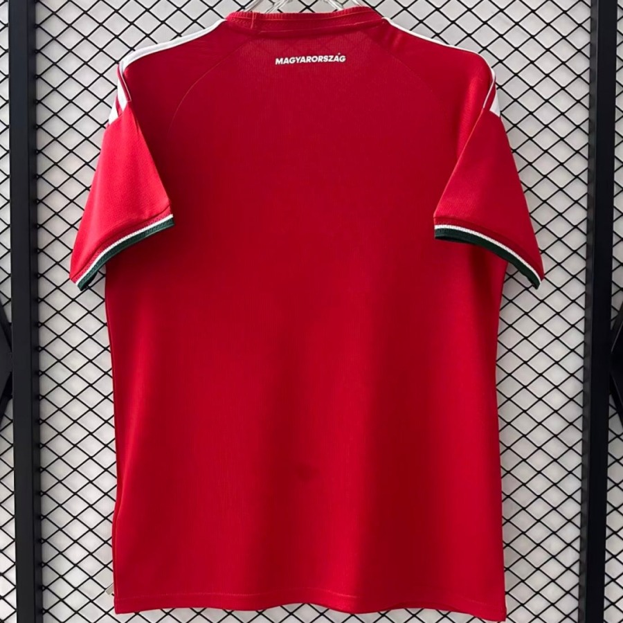 efd919ace473416ac3520f8b0f0ee8bd.jpg Hongarije Thuisshirt 2025/26